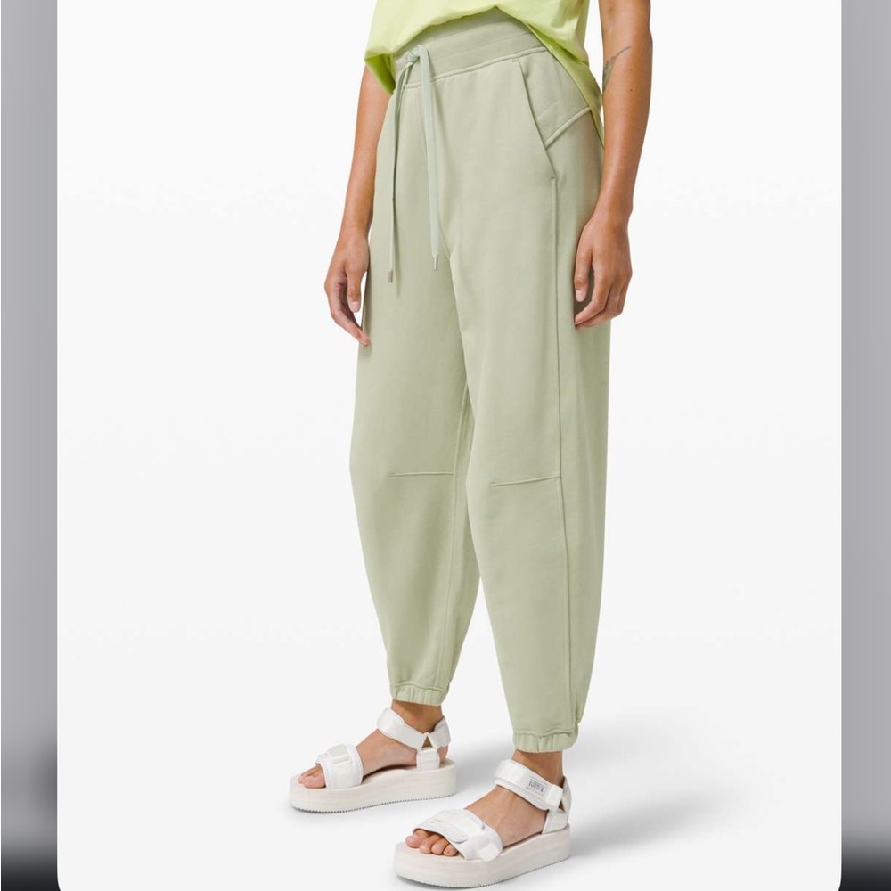 LULU LEMON JOGGERS